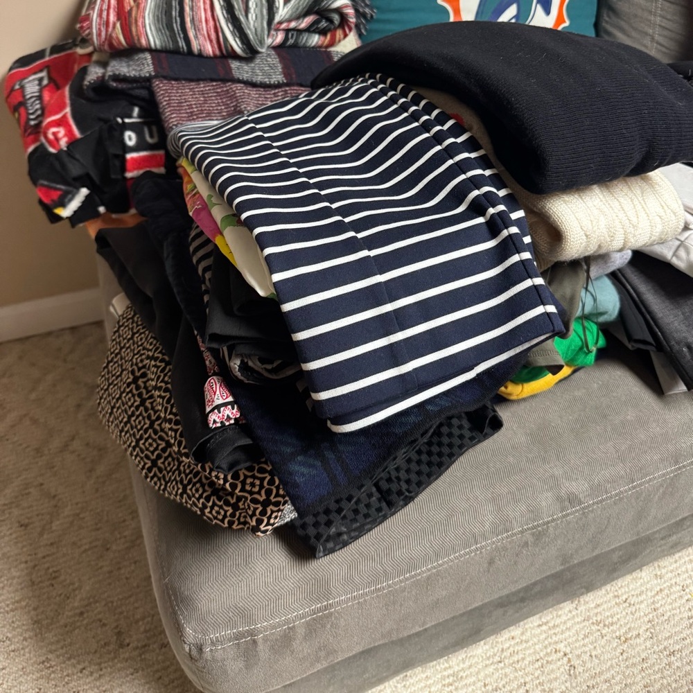 5 Item Grab Bag - Priced to Sell. Sizes Small, 4-6, 7, Brand Name